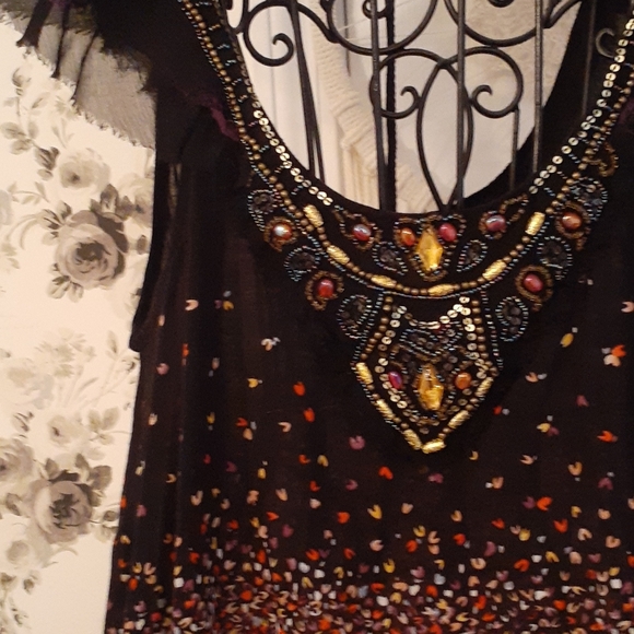 Top - Picture 2 of 4